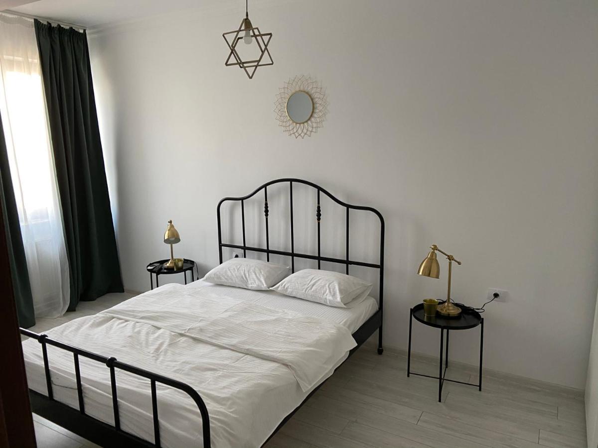 Beach Vibe Apartments Solid Residence Mamaia Exterior photo
